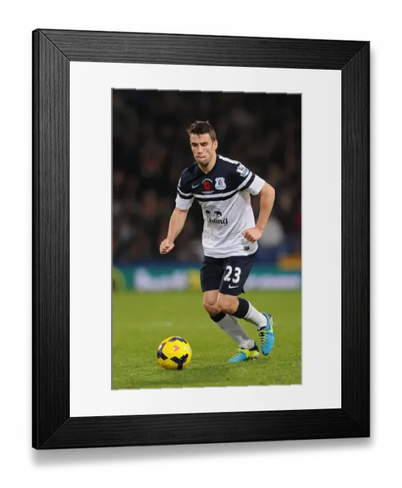 Framed Print : Seamus Coleman's Intense Face-off: Everton vs. Crystal Palace, Scoreless at Selhurst Park (09-11-2013) Framed Print : Seamus Coleman's Intense Face-off: Everton vs. Crystal Palace, Scoreless at Selhurst Park (09-11-2013)