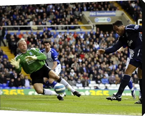 Football - Birmingham City v Everton Barclays Premier League - St Andrews - 12  /  4  /  08 Evertons Joleon Lescott misses in the first half Mandatory Credit: Action Images  /  Tony O Brien Livepic NO ONLINE  /  INTERNET USE WITHOUT A LICENCE FROM THE FOO