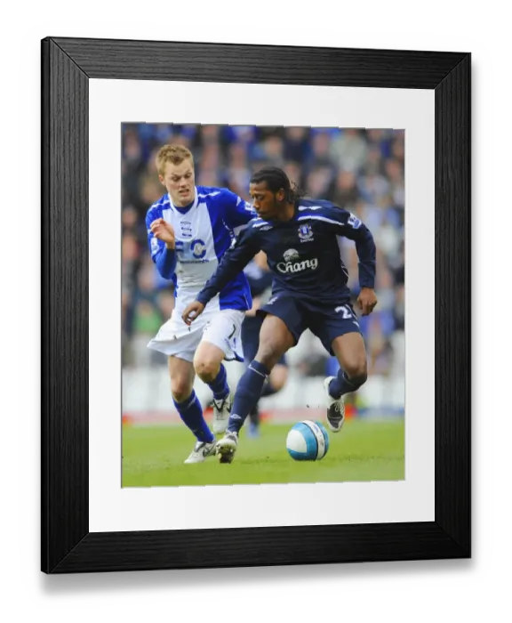 Framed Print : Manuel Fernandes vs Sebastian Larsson: A Battle in the Barclays Premier League - Everton vs Birmingham City, December 4, 2008 Framed Print : Manuel Fernandes vs Sebastian Larsson: A Battle in the Barclays Premier League - Everton vs Birmingham City, December 4, 2008