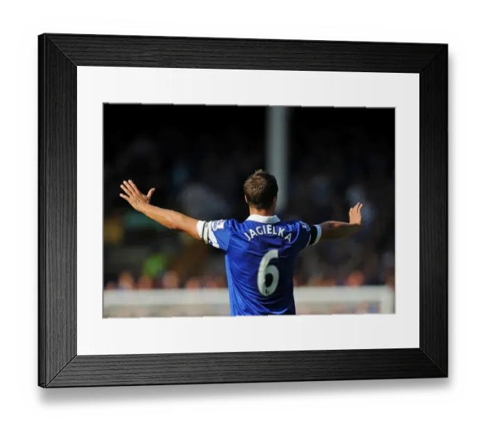 Framed Print : Phil Jagielka's Leadership: A Scoreless Everton vs. West Bromwich Albion at Goodison Park (August 24, 2013)