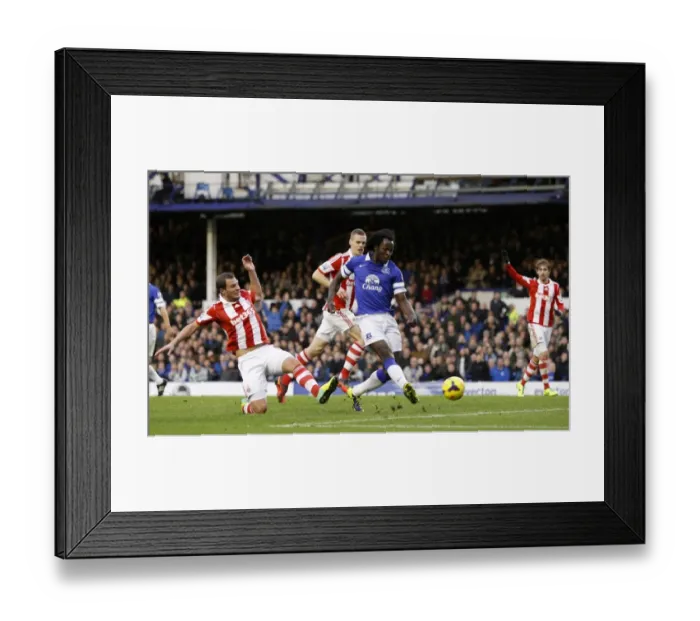 Framed Print : Romelu Lukaku's Brace Powers Everton to Dominant 4-0 Victory over Stoke City Framed Print : Romelu Lukaku's Brace Powers Everton to Dominant 4-0 Victory over Stoke City