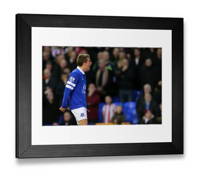 Framed Print : Deulofeu Strikes First: Everton's 4-0 Thrashing of Stoke City