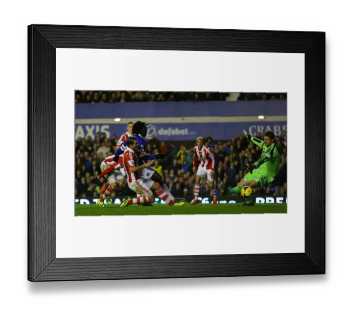 Framed Print : Everton's Romelu Lukaku Scores Brace: Everton Crushes Stoke City 4-0 in Premier League Framed Print : Everton's Romelu Lukaku Scores Brace: Everton Crushes Stoke City 4-0 in Premier League