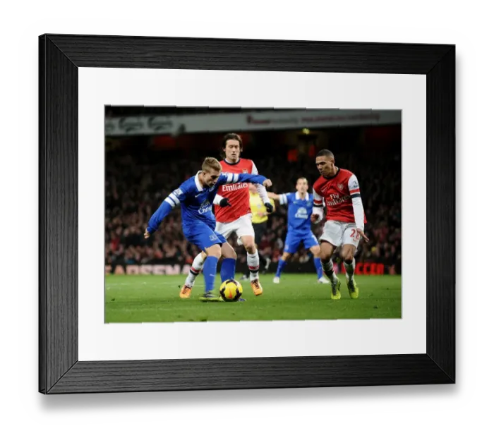 Framed Print : Delofeu's Stunner: Everton Salvages 1-1 Draw Against Arsenal (08-12-2013, Emirates Stadium) Framed Print : Delofeu's Stunner: Everton Salvages 1-1 Draw Against Arsenal (08-12-2013, Emirates Stadium)