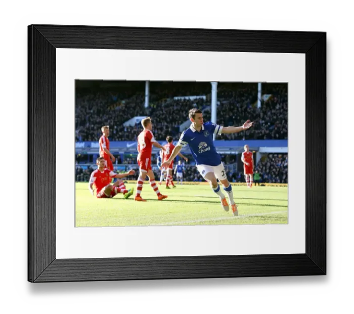 Framed Print : Barclays Premier League - Everton v Southampton - Goodison Park