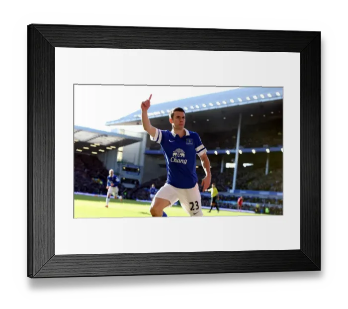 Framed Print : Seamus Coleman's Thrilling Goal: Everton's Victory Over Southampton (29-12-2013, Everton 2-1)