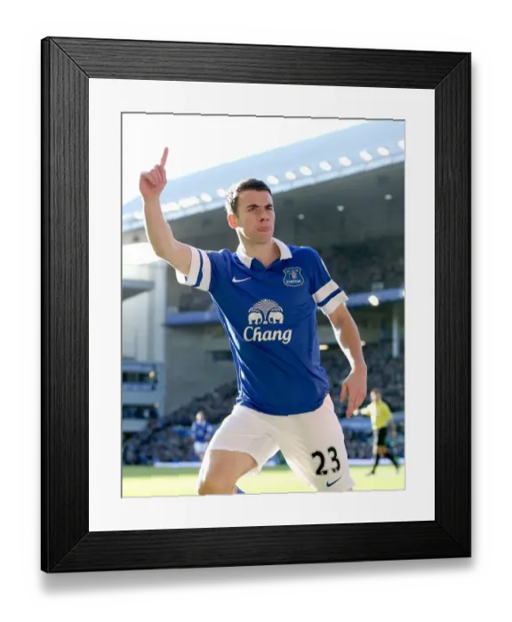 Framed Print : Seamus Coleman's Stunner: Everton's Winning Goal Against Southampton (29-12-2013) Framed Print : Seamus Coleman's Stunner: Everton's Winning Goal Against Southampton (29-12-2013)