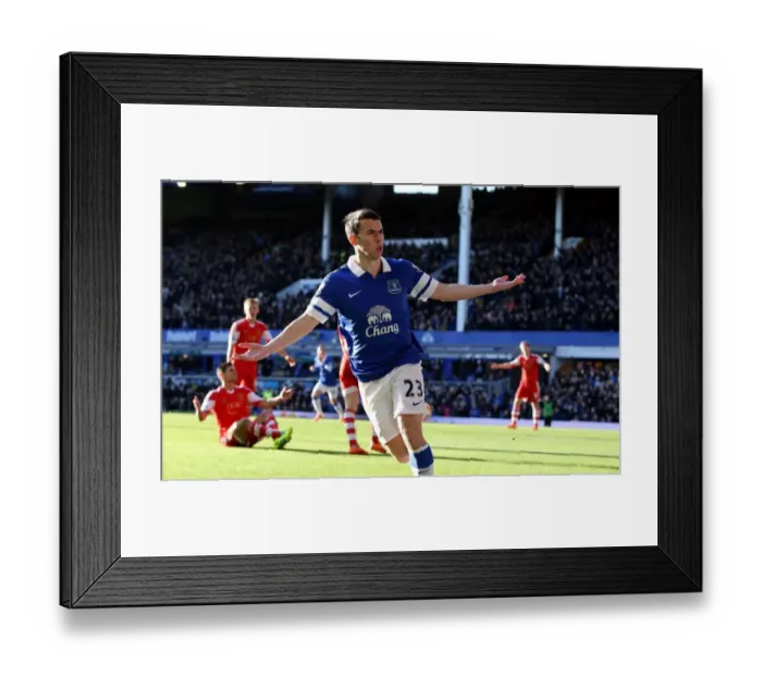 Framed Print : Seamus Coleman's Thriller: Everton's Premier League Victory Over Southampton (Dec 29, 2013)