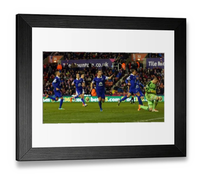 Framed Print : Leighton Baines Scores Dramatic Equalizer for Everton at Britannia Stadium (01-01-2014) Framed Print : Leighton Baines Scores Dramatic Equalizer for Everton at Britannia Stadium (01-01-2014)