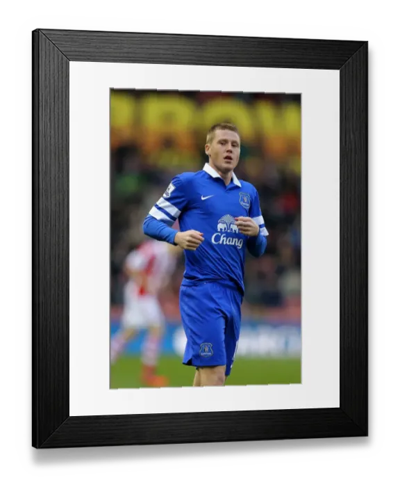 Framed Print : Gritty James McCarthy Leads Everton to Draw Against Stoke City (01-01-2014, Barclays Premier League)