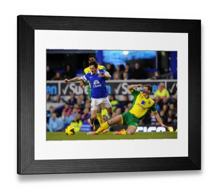 Framed Print : Leighton Baines vs. Ryan Bennett: Everton's Battle for Supremacy in the Barclays Premier League (Everton 2-0 Norwich City, 11-01-2014) Framed Print : Leighton Baines vs. Ryan Bennett: Everton's Battle for Supremacy in the Barclays Premier League (Everton 2-0 Norwich City, 11-01-2014)