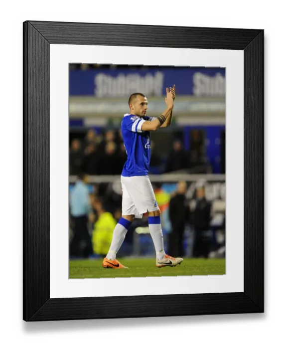 Framed Print : Johnny Heitinga Applauds Everton Fans: Everton 2-0 Norwich City (BPL, Goodison Park, 11-01-2014)