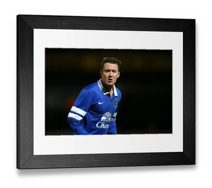 Framed Print : Aiden McGeady's Brilliant Performance Leads Everton to FA Cup Victory over Stevenage (25-01-2014, The Lamex Stadium) Framed Print : Aiden McGeady's Brilliant Performance Leads Everton to FA Cup Victory over Stevenage (25-01-2014, The Lamex Stadium)