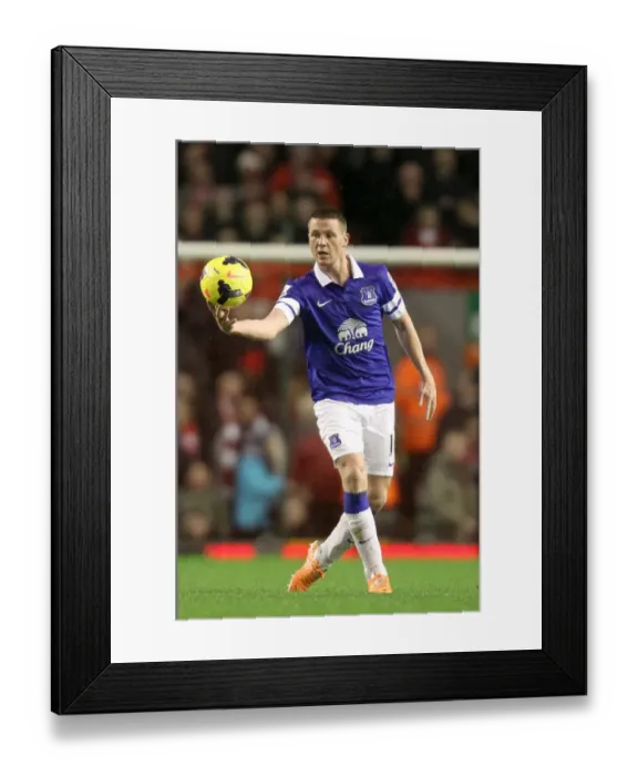Framed Print : James McCarthy and Everton's Disappointing Showing in Liverpool's 4-0 Barclays Premier League Victory