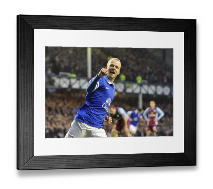 Framed Print : Naismith's Strike: Everton's First Goal Against Aston Villa in BPL (01-02-2014) Framed Print : Naismith's Strike: Everton's First Goal Against Aston Villa in BPL (01-02-2014)