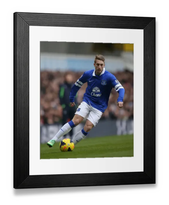 Framed Print : Deulofeu's Brilliant Performance: Tottenham Hotspur 1-0 Everton, Barclays Premier League (09-02-2014) Framed Print : Deulofeu's Brilliant Performance: Tottenham Hotspur 1-0 Everton, Barclays Premier League (09-02-2014)