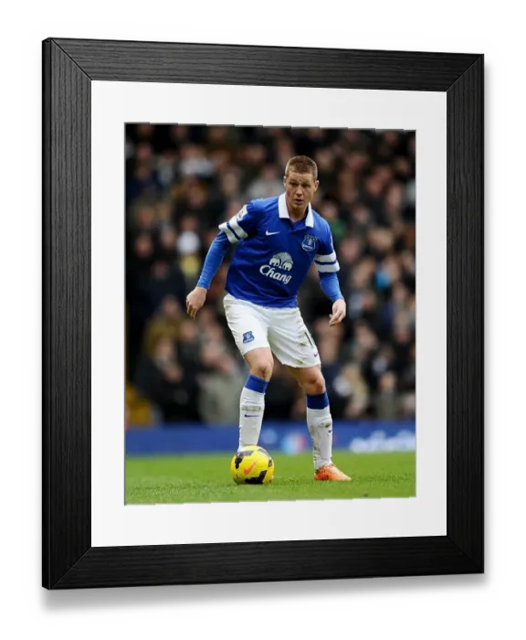 Framed Print : Determined James McCarthy: Everton's Unyielding Midfield Performance Against Tottenham Hotspur (09-02-2014) Framed Print : Determined James McCarthy: Everton's Unyielding Midfield Performance Against Tottenham Hotspur (09-02-2014)