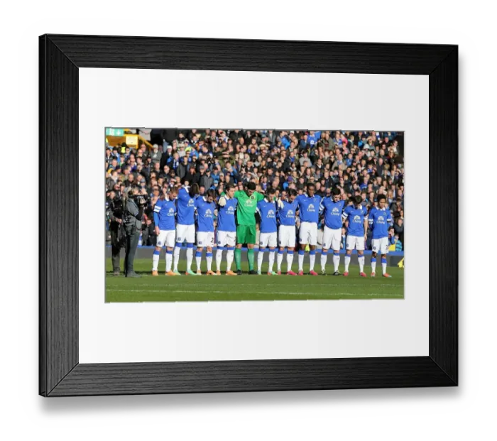 Framed Print : Everton Pays Tribute: Minutes Silence for Sir Tom Finney during FA Cup Match vs Swansea City (Everton 3-1) Framed Print : Everton Pays Tribute: Minutes Silence for Sir Tom Finney during FA Cup Match vs Swansea City (Everton 3-1)