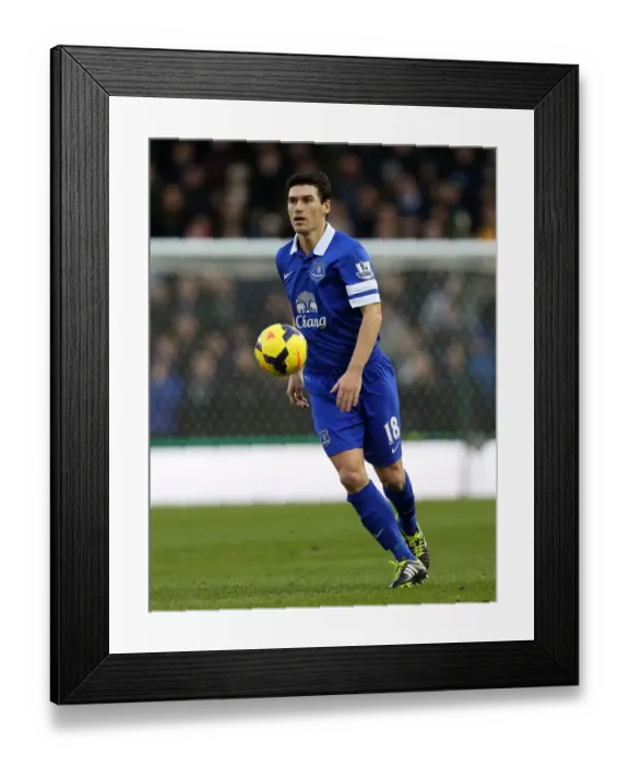 Framed Print : Gareth Barry: A Battling Performance in Everton's 1-1 Draw Against Stoke City (Barclays Premier League, 01-01-2014) Framed Print : Gareth Barry: A Battling Performance in Everton's 1-1 Draw Against Stoke City (Barclays Premier League, 01-01-2014)