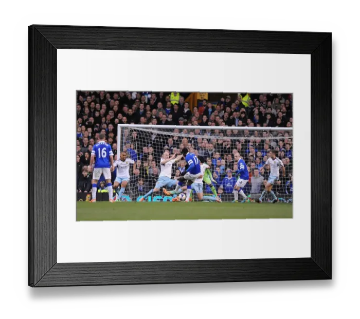 Framed Print : Romelu Lukaku Scores the Opener: Everton 1-0 West Ham United (Barclays Premier League, Goodison Park, 01-03-2014) Framed Print : Romelu Lukaku Scores the Opener: Everton 1-0 West Ham United (Barclays Premier League, Goodison Park, 01-03-2014)