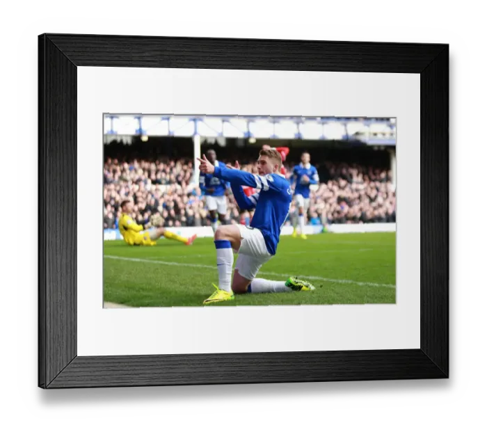 Framed Print : Deulofeu's Thriller: Everton's First Goal vs. Cardiff City (15-03-2014) Framed Print : Deulofeu's Thriller: Everton's First Goal vs. Cardiff City (15-03-2014)