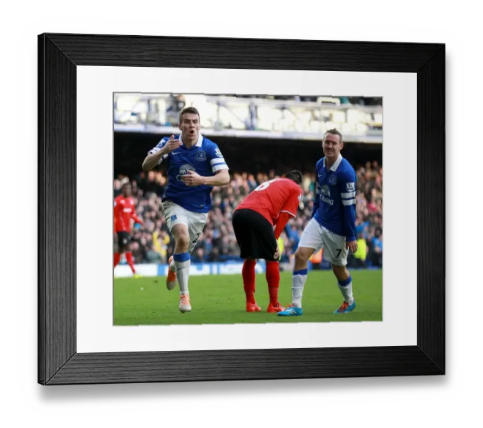 Framed Print : Everton's Seamus Coleman Scores the Decisive Goal in a 2-1 Victory Over Cardiff City (15-03-2014, Goodison Park)