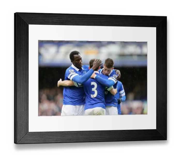Framed Print : Everton's Leighton Baines Scores First Goal, Celebrated by Lukaku and Barkley (Everton 3-2 vs Swansea City, BPL 2014) Framed Print : Everton's Leighton Baines Scores First Goal, Celebrated by Lukaku and Barkley (Everton 3-2 vs Swansea City, BPL 2014)