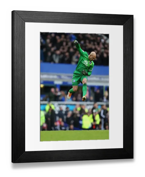 Framed Print : Tim Howard's Triumph: Everton's Exhilarating 3-2 Victory Over Swansea City (BPL, Goodison Park, 22-03-2014) Framed Print : Tim Howard's Triumph: Everton's Exhilarating 3-2 Victory Over Swansea City (BPL, Goodison Park, 22-03-2014)