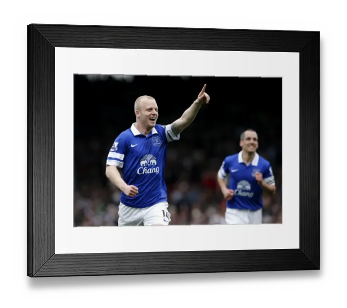 Framed Print : Naismith's Deflected Stunner: Everton's 3-1 Lead over Fulham (March 30, 2014 - Craven Cottage)