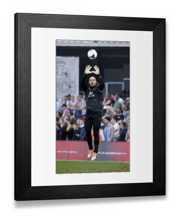 Framed Print : Triumph at Craven Cottage: Everton's 3-1 Victory with Tim Howard Framed Print : Triumph at Craven Cottage: Everton's 3-1 Victory with Tim Howard
