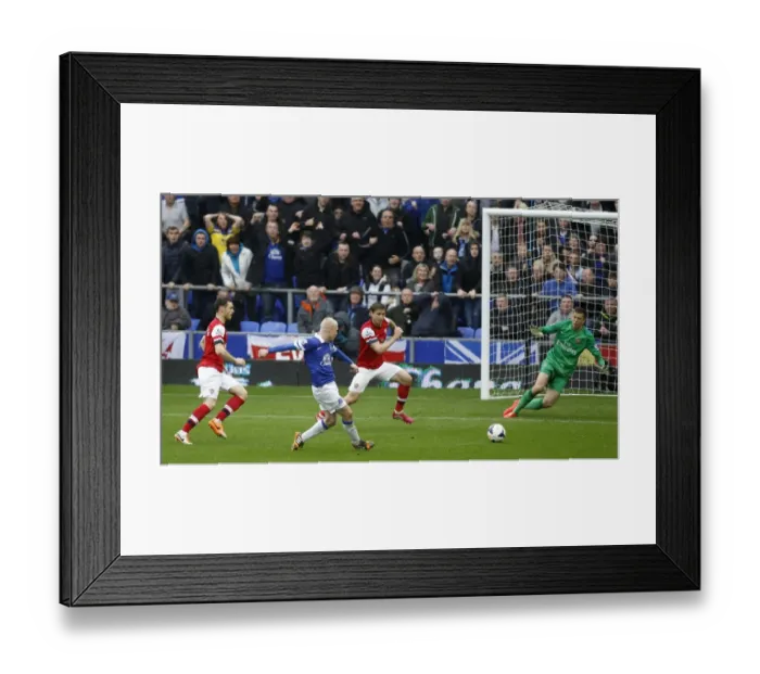 Framed Print : Barclays Premier League - Everton v Arsenal - Goodison Park Framed Print : Barclays Premier League - Everton v Arsenal - Goodison Park