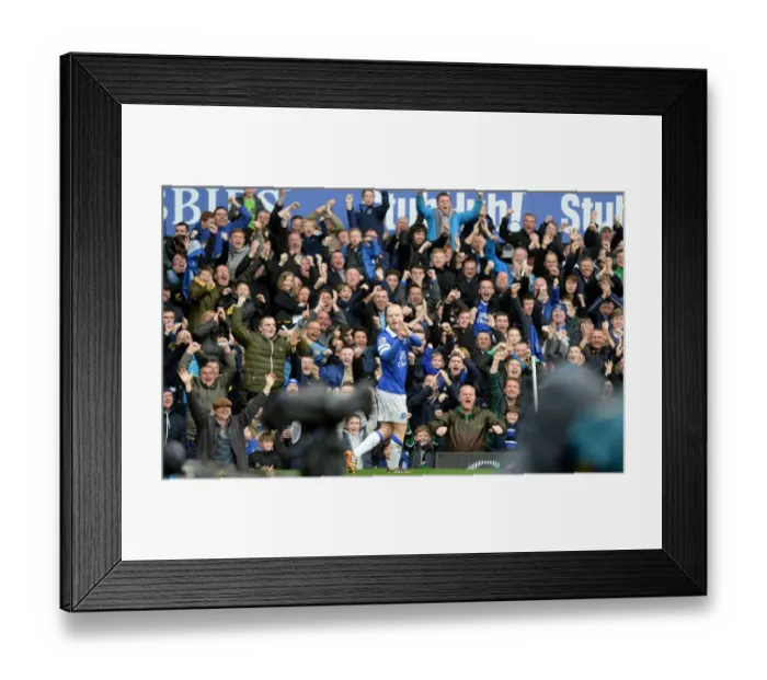 Framed Print : Naismith's Thriller: Everton's 3-0 Triumph Over Arsenal (Barclays Premier League, 06-04-2014) Framed Print : Naismith's Thriller: Everton's 3-0 Triumph Over Arsenal (Barclays Premier League, 06-04-2014)