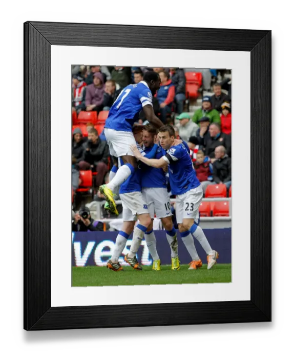 Framed Print : Deulofeu's Strike: Everton's Victory Celebration vs. Sunderland (Barclays Premier League, April 12, 2014)