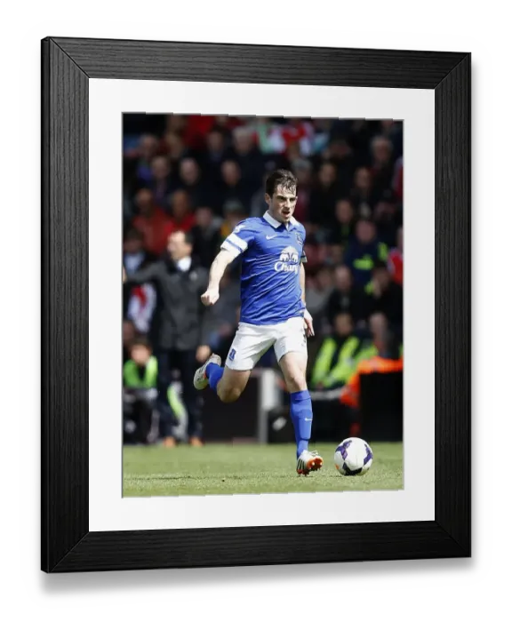 Framed Print : Leighton Baines Leadership: Everton's Victory Over Southampton (26-04-2014, Barclays Premier League)