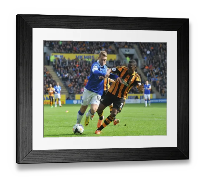 Framed Print : Deulofeu vs Figueroa: Everton's Triumph over Hull City in the Barclays Premier League (11-05-2014) Framed Print : Deulofeu vs Figueroa: Everton's Triumph over Hull City in the Barclays Premier League (11-05-2014)