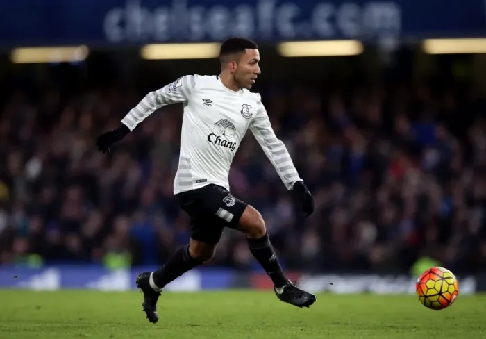Framed Print : Aaron Lennon in Action: Chelsea vs. Everton, Premier League Showdown at Stamford Bridge Framed Print : Aaron Lennon in Action: Chelsea vs. Everton, Premier League Showdown at Stamford Bridge