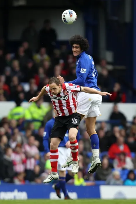 Framed Print : Aerial Clash: Fellaini vs. Vaughan at Goodison Park - Everton vs. Sunderland, Premier League (09 April 2012)