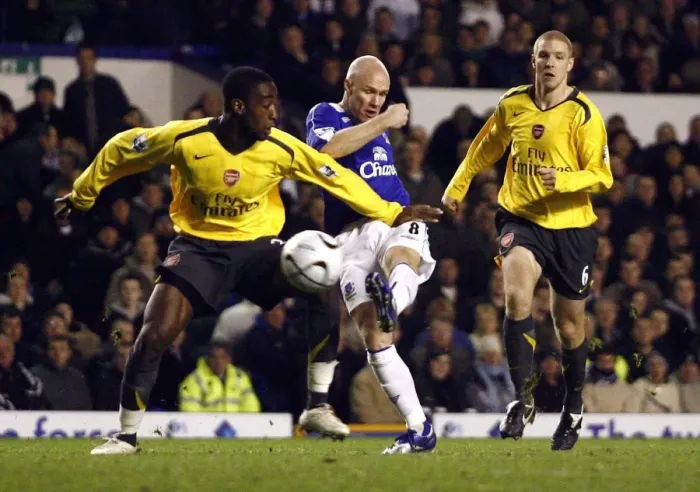 Framed Print : Andy Johnson's Thrilling Shot: Everton vs. Arsenal in Carling Cup Fourth Round Framed Print : Andy Johnson's Thrilling Shot: Everton vs. Arsenal in Carling Cup Fourth Round