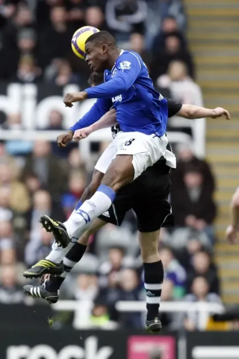 Framed Print : Anichebe in Action: Newcastle United vs. Everton, Barclays Premier League (2009) Framed Print : Anichebe in Action: Newcastle United vs. Everton, Barclays Premier League (2009)