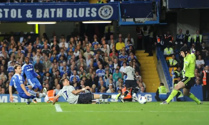 Framed Print : Apostolos Vellios Scores First Everton Goal Against Chelsea at Stamford Bridge (15 October 2011) Framed Print : Apostolos Vellios Scores First Everton Goal Against Chelsea at Stamford Bridge (15 October 2011)