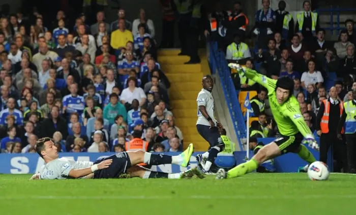 Framed Print : Apostolos Vellios Scores First Everton Goal Against Chelsea at Stamford Bridge (15 October 2011)