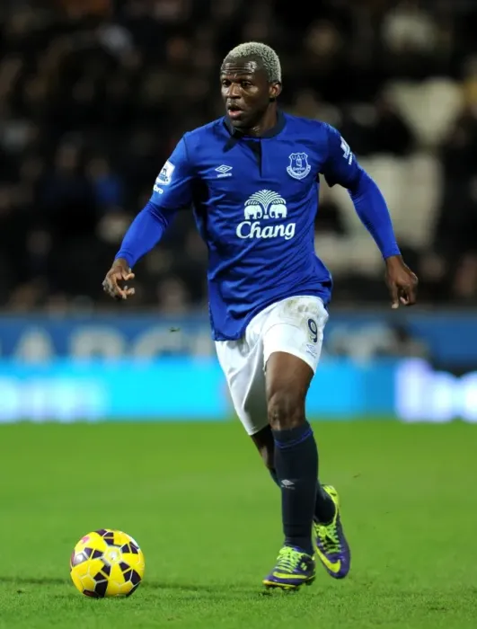 Framed Print : Arouna Kone in Action: Everton vs. Hull City - Barclays Premier League Framed Print : Arouna Kone in Action: Everton vs. Hull City - Barclays Premier League