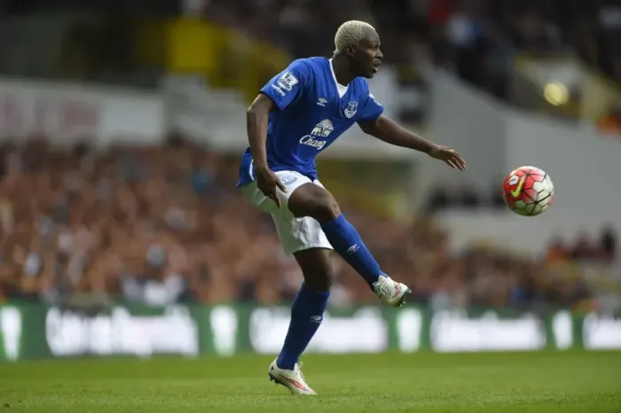 Framed Print : Arouna Kone in Command: Everton at White Hart Lane vs. Tottenham Hotspur, Barclays Premier League Framed Print : Arouna Kone in Command: Everton at White Hart Lane vs. Tottenham Hotspur, Barclays Premier League