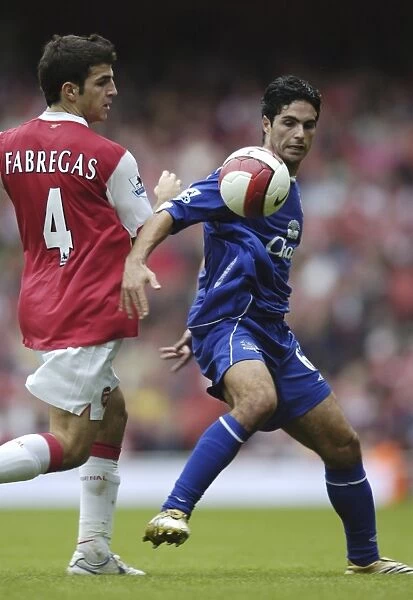 Arsenal v Everton 28 / 10 / 06 Arsenals Francesc Fabregas and Evertons Mikel Arteta in action