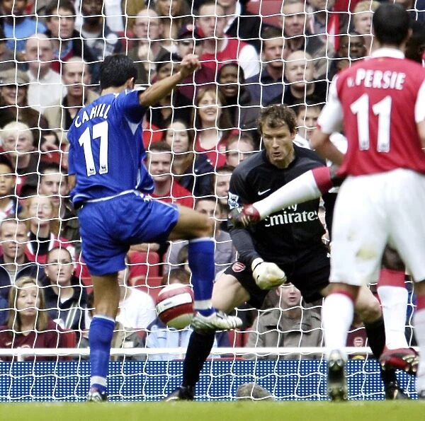 Arsenal v Everton 28  /  10  /  06 Evertons Tim Cahill scores the first goal