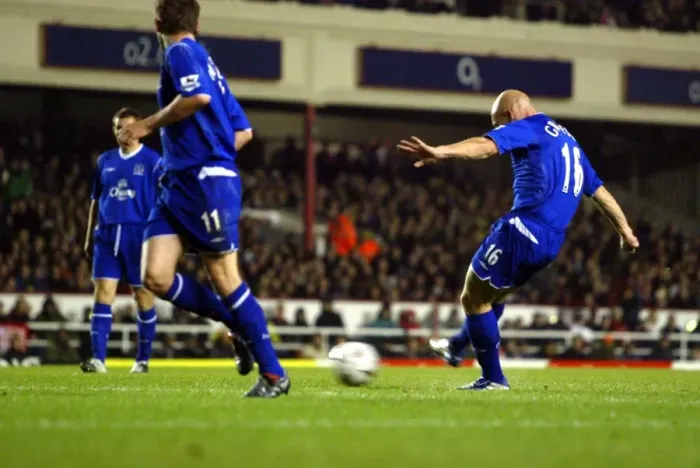 Framed Print : Arsenal's Victory: 3-1 Over Everton (Season 04-05) Framed Print : Arsenal's Victory: 3-1 Over Everton (Season 04-05)