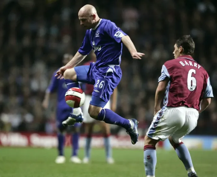 Framed Print : Aston Villa v Everton Lee Carsley in action against Gareth Barry Framed Print : Aston Villa v Everton Lee Carsley in action against Gareth Barry