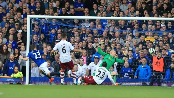 Framed Print : Barclays Premier League - Everton v Aston Villa - Goodison Park Framed Print : Barclays Premier League - Everton v Aston Villa - Goodison Park