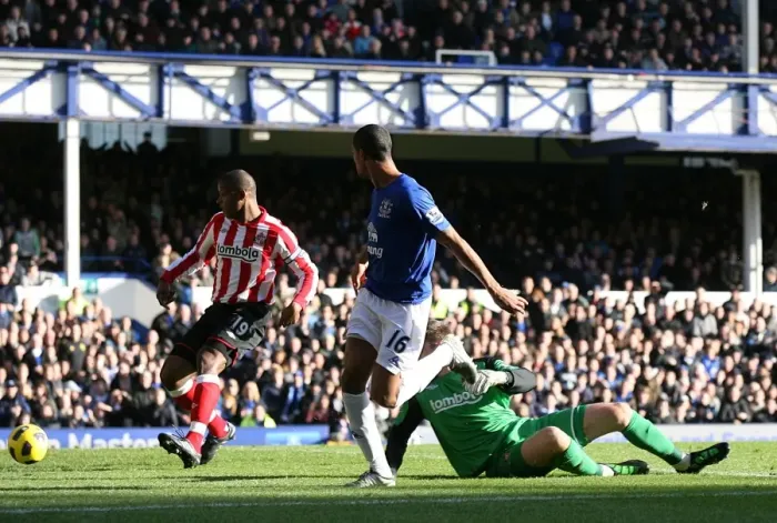 Framed Print : Barclays Premier League - Everton v Sunderland - Goodison Park
