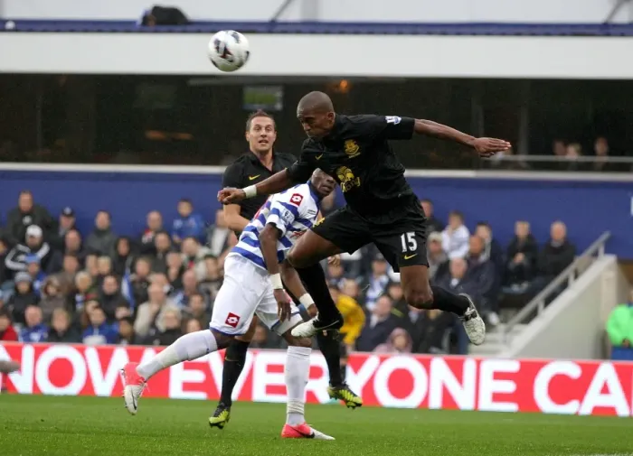 Framed Print : Barclays Premier League - Queens Park Rangers v Everton - Loftus Road Framed Print : Barclays Premier League - Queens Park Rangers v Everton - Loftus Road